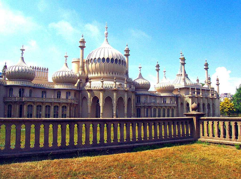 Brighton Hotels with Outdoor Swimming Pool | OrangeSmile.com