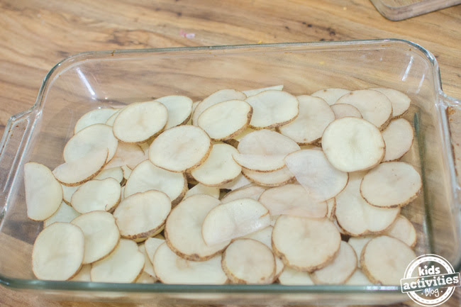 hamburger scalloped potatoes