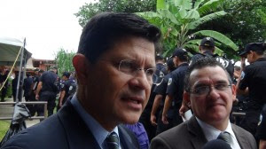 Francisco Chacón, ministro de Comunicación, dijo que buen comportamiento y las recomendaciones influyeron para darle el indulto a hombre que disparó contra menor de 13 años . CRH