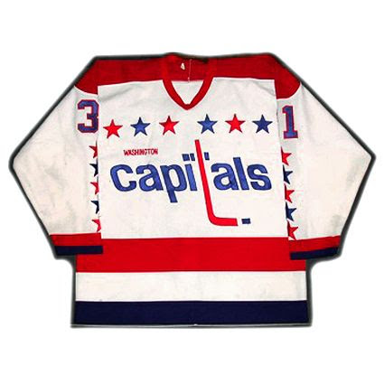  photo Washington Capitals 1985-86 F jersey.jpg