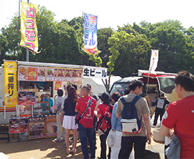 キッチンカーのhoihoi亭 スタジアムグルメ