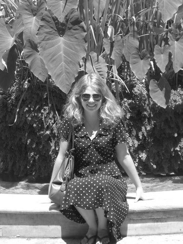 Kate in the octagonal courtyard, Vatican museum