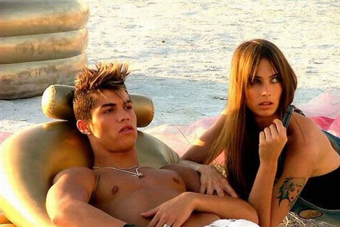 Girls of Cristiano Ronaldo (28 pics)