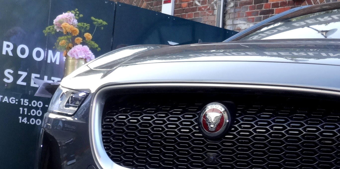 Jaguar I-PACE F-PACE Land Rover Ziegert Immobilien Upside Berlin Jaguar I-PACE F-PACE Land Rover Ziegert Immobilien Upside Berlin
