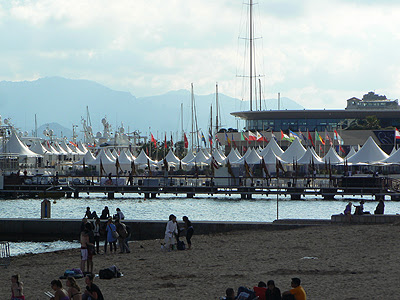 tentes sur la Croisetes.jpg