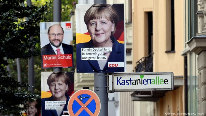 Wahlplakate in Berlin (picture-alliance/dpa/C. Peters)