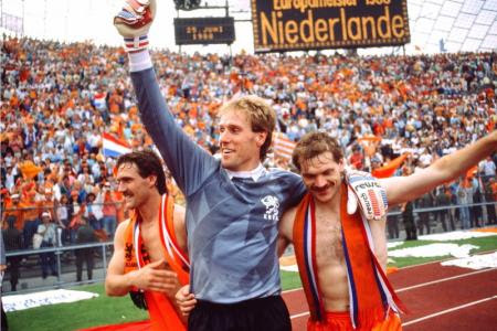 Vandaag in 1988: Oranje wint het EK! / Specials | FOK.nl