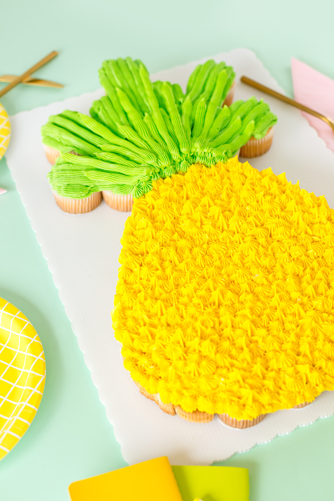 » Pineapple Pull Apart Cupcakes