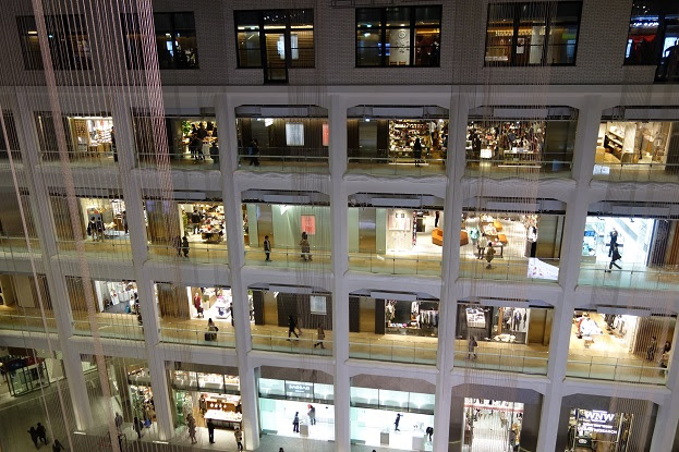 根室花まる Kitte丸の内店 回転寿司 東京 Yas的なモノ