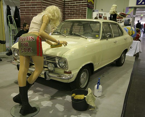 TCE09 - Opel Kadett car wash by Fine Cars