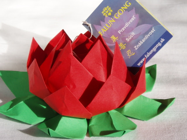 How to Make Origami Lotus Flowers 