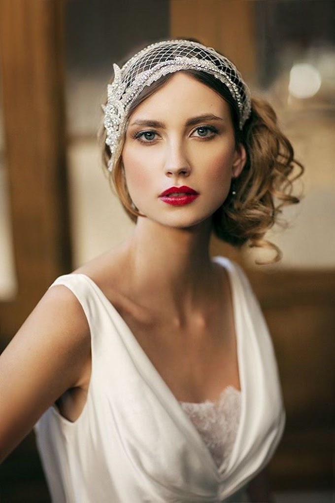 1920 Gatsby Hairstyles : hair short 1920s makeup 9+ ideas 3 | Retro hairstyles / These modern, short hairstyles symbolized the independent and modern women of the 1920's.