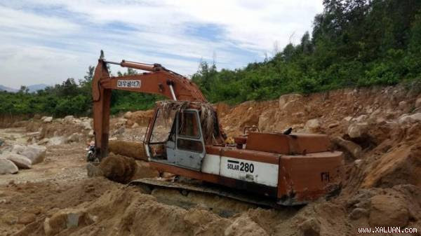 Ngang nhiên ‘xẻ thịt’ núi Nứa - Long Sơn lấy đất bán