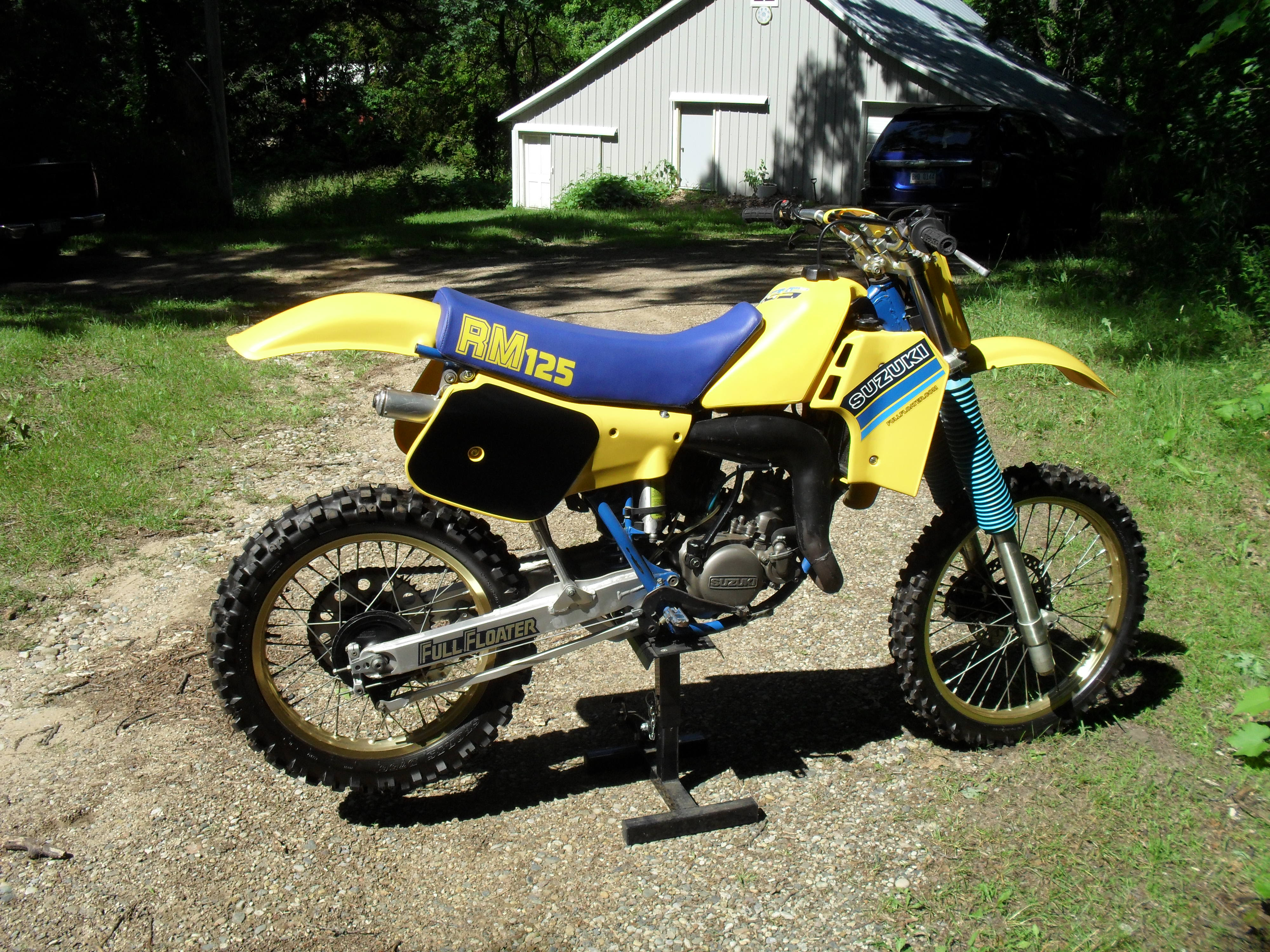 1985 Suzuki RM125 RM 125 FullFloater com Restoration 1985 Suzuki RM125 RM 125 FullFloater com Restoration