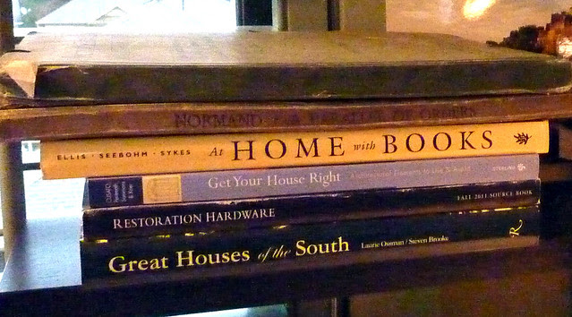 P1040433-2012-01-26-Young-ICA-SE-tour-Historical-Concepts-Architects-Architect-Books-left