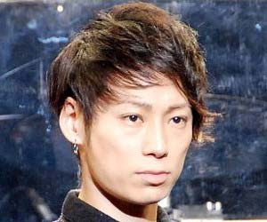 Uverworldのボーカル Takuya が一般女性と結婚 柴咲コウの元カレで有名な遊び人の噂 逮捕歴ありで悪評が 今日の最新芸能ゴシップニュースサイト 芸トピ