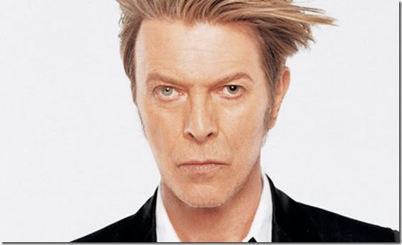 David Bowie thumb Pessoas famosas que acreditam em ET e OVNIs
