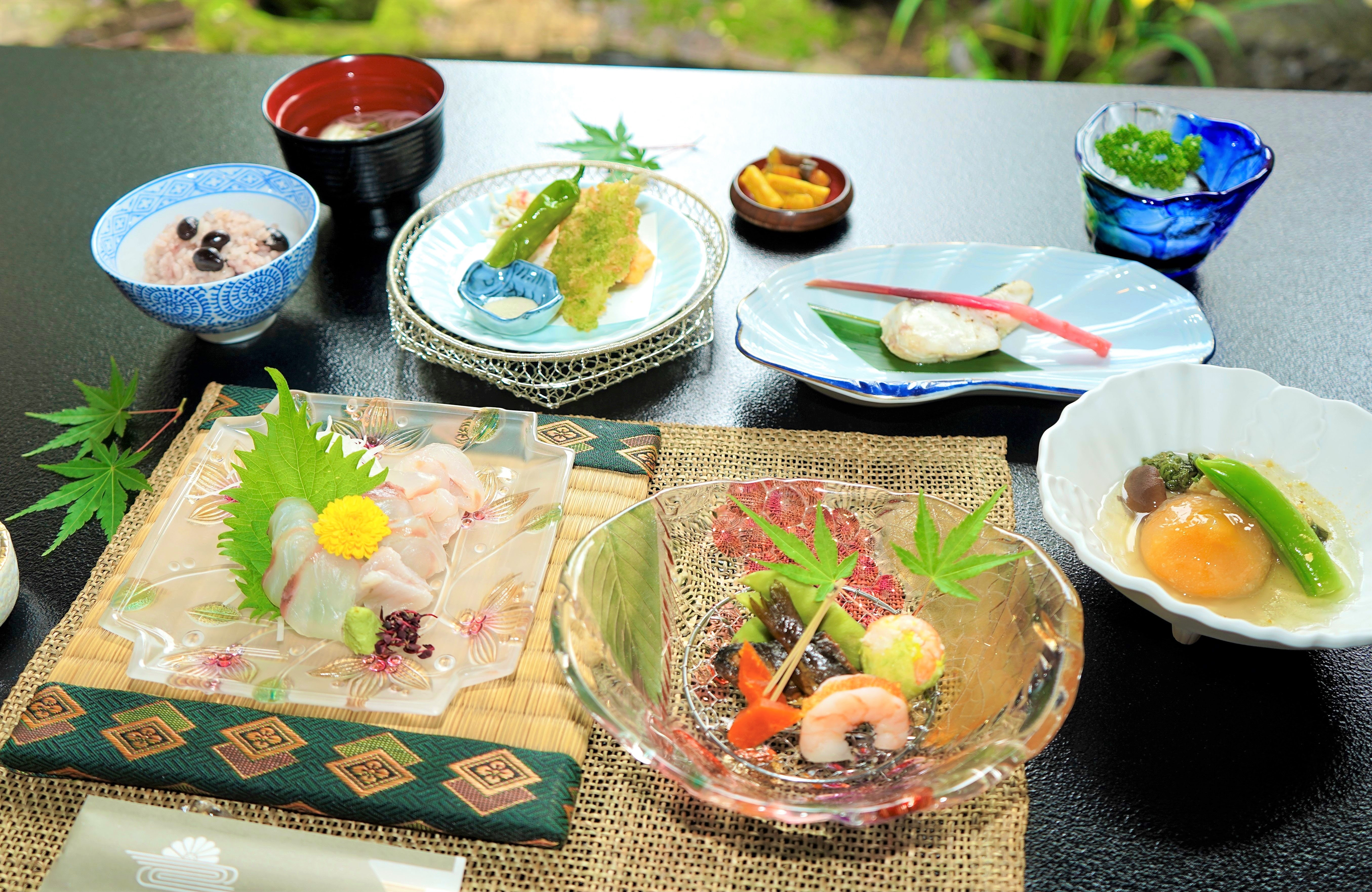 夏のランチ すずかぜ会席 のお知らせ 公式 一宮市 料亭 菊水 一宮市 個室 一宮市 弁当 ランチ テイクアウト 和食 日本料理 会席料理 顔合わせ 結婚式 和婚 歓送迎会 忘年会 新年会 会議 お食い初め 法事