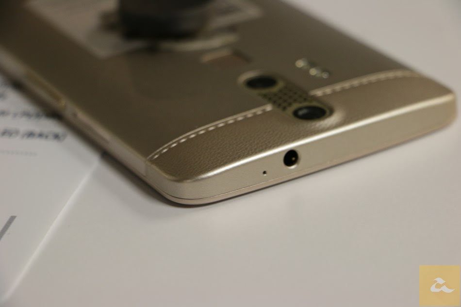 ZTE-Axon-Elite-012