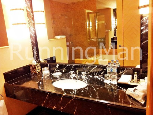 JW Marriott Hotel 02 - Bathroom