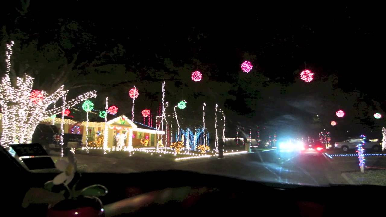 Follow Me Around Vlog: Windcrest Christmas Lights! - YouTube