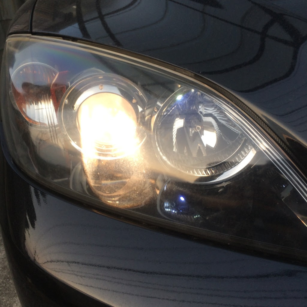 車のヘッドライトがすぐ切れるのを自分で直してみた