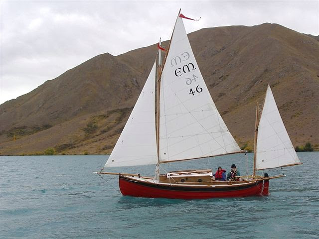 Lifting keel weekender