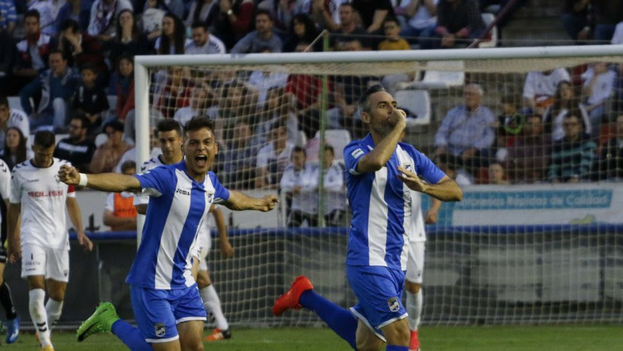 Lorca y Cultural Leonesa consiguen el ascenso a la Liga 1,2,3 Lorca y Cultural Leonesa consiguen el ascenso a la Liga 1,2,3