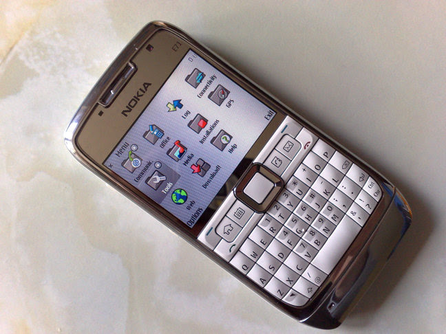 E71 in white