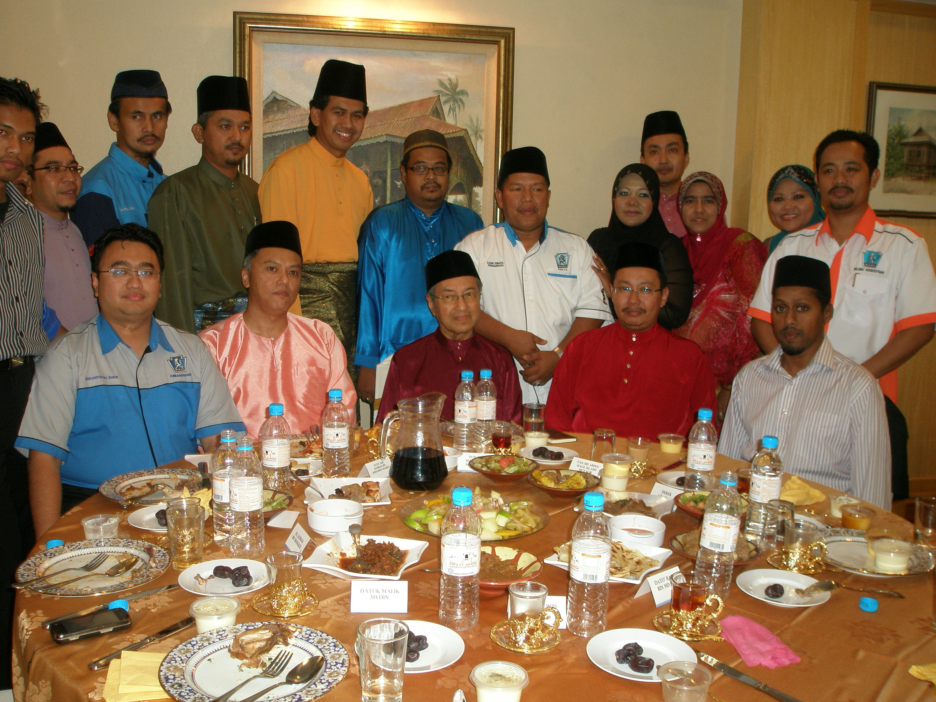 IFTAR BERSAMA TUN DR MAHATHIR  Veteran MAYC