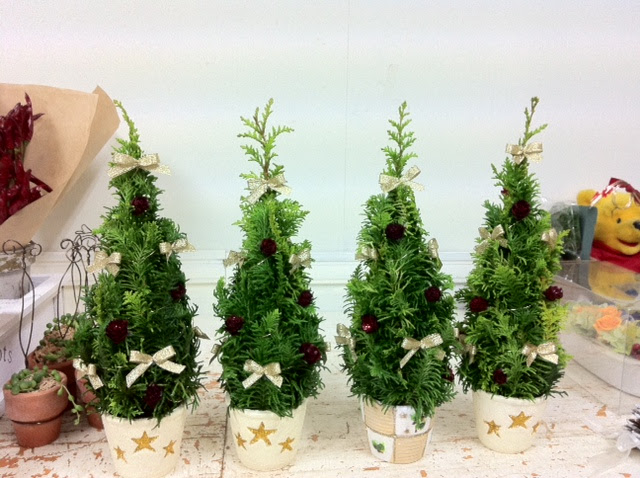 クリスマスツリーのアレンジ ハナノミセボニータのブログ