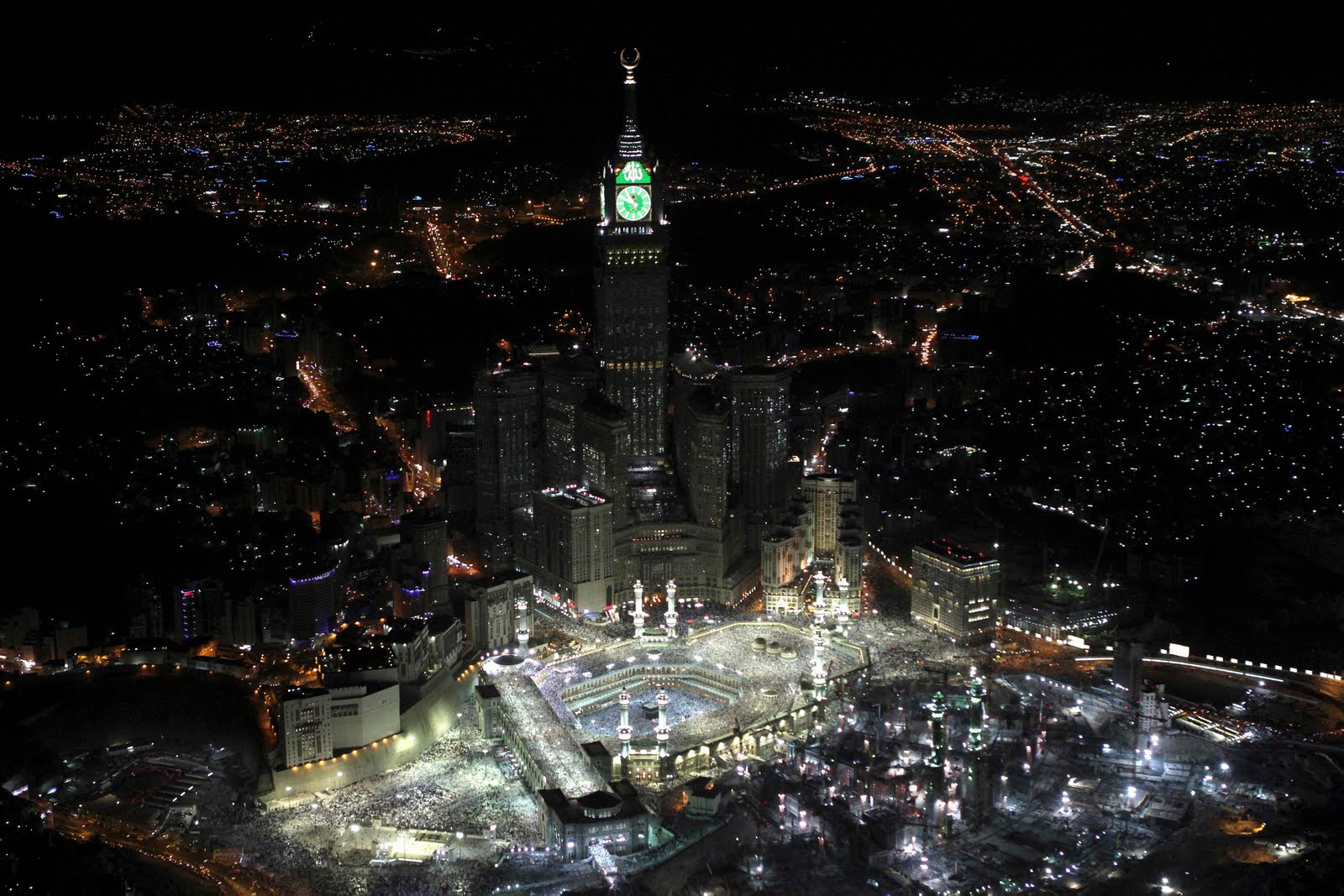 The towers will offer visitiors to makkah the most modern facilities available . Share to Inspire others.