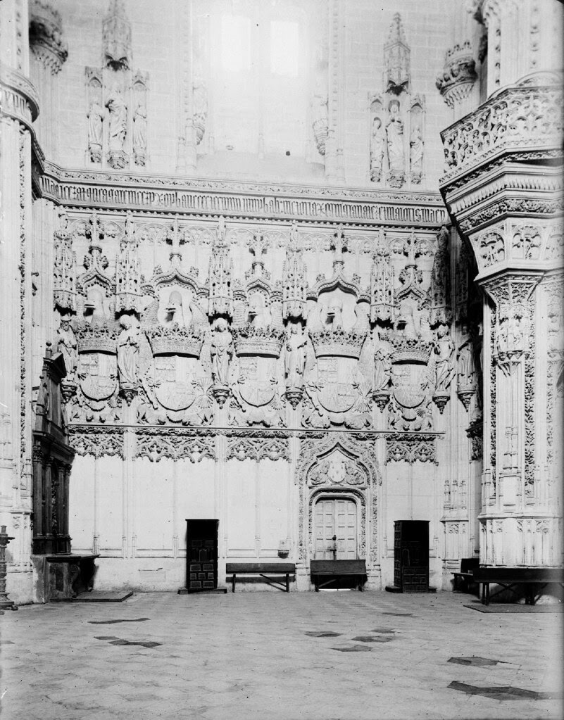 Interior de San Juan de los Reyes en los años 20. Detalle de una Fotografía de Otto Wünderlich. © Fototeca del Patrimonio Histórico