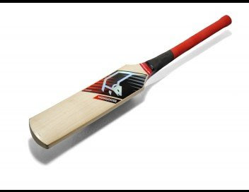 Review Mongoose Cricket Boy's MMI3 Series (Eng Willow) Cricket Bat - Red/Black, 4