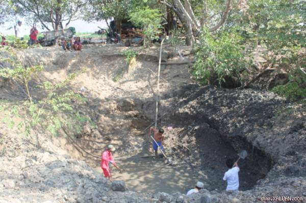 Tin tức mới : Hồ chứa nước nhà ông Hùng rất sâu nhưng không có rào chắn