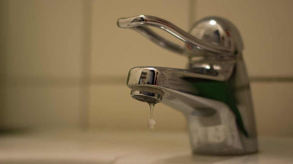 Repairing a Dripping Tap and How to Change a Tap Washer ...