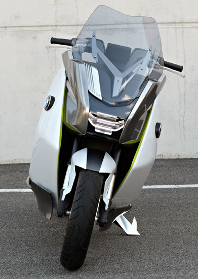 Skuter Listrik BMW