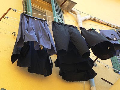 linge aux fenêtres.jpg
