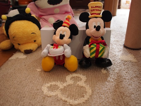 ディズニー地蔵 14年と15年 バースデーパスポートグッズの比較
