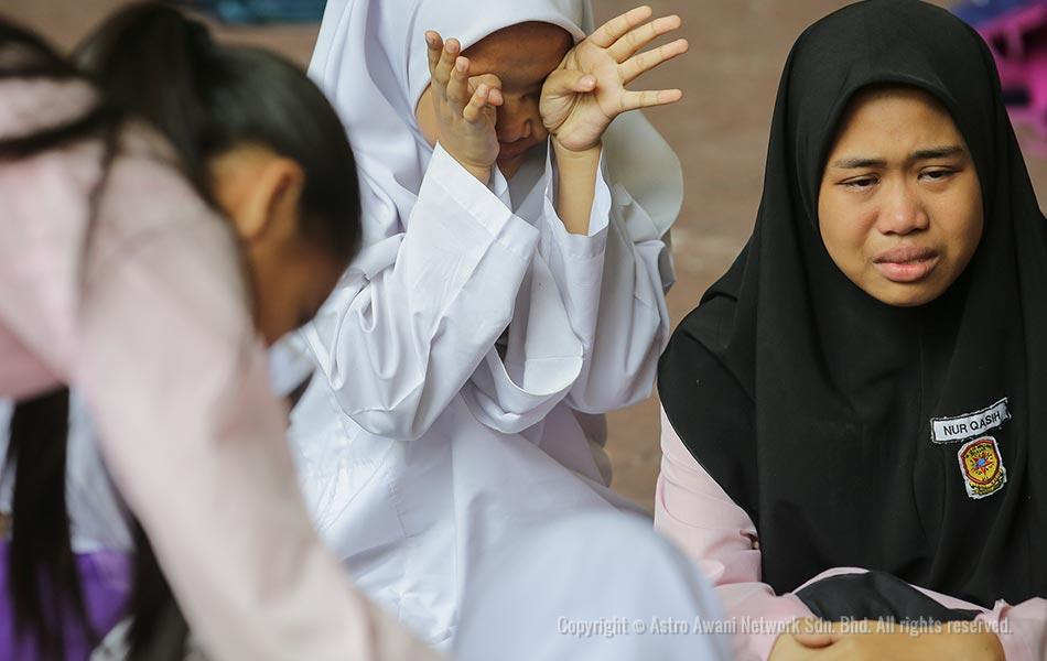 Senyum dan tangis terima keputusan UPSR 2017  Astro Awani
