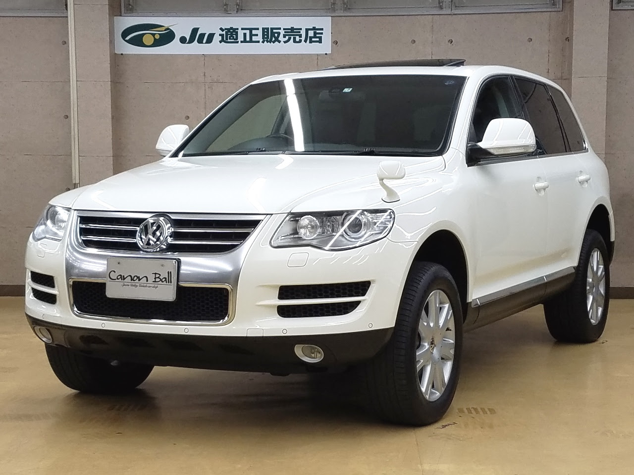 ｖｗ トゥアレグ 中古車詳細 ランドローバー専門店 中古車販売 キャノンボール 埼玉 16号線沿い ｖ６ 本革シート ウッドインテリア 電動ガラスサンルーフ ビルトイン式ｈｄｄナビ一体機 車検３２年７月