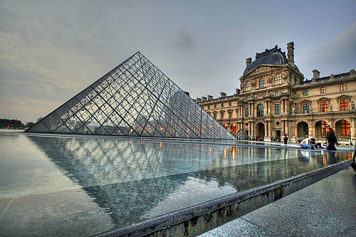 http://paraisosperdidos.files.wordpress.com/2009/05/louvre.jpg