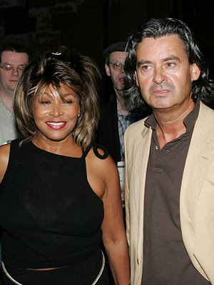 A cantora Tina Turner e o produtor Erwin Bach em foto de 2005 (Foto: AP/Keystone/Patrick Straub)