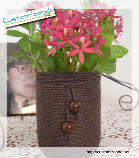 Customizando vaso com barbante