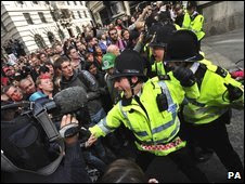 Policía y protesta en Londres