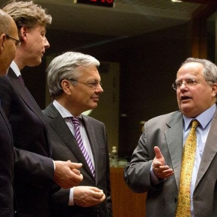EU extends sanctions against Russia