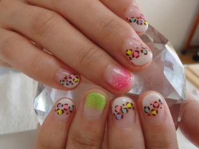 カラフルヒョウ柄 蛍光カラー 和歌山ネイルサロン Nailsmalheim メルヘイム