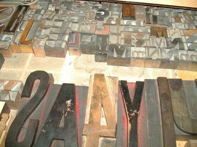 pretty 1800's wood type