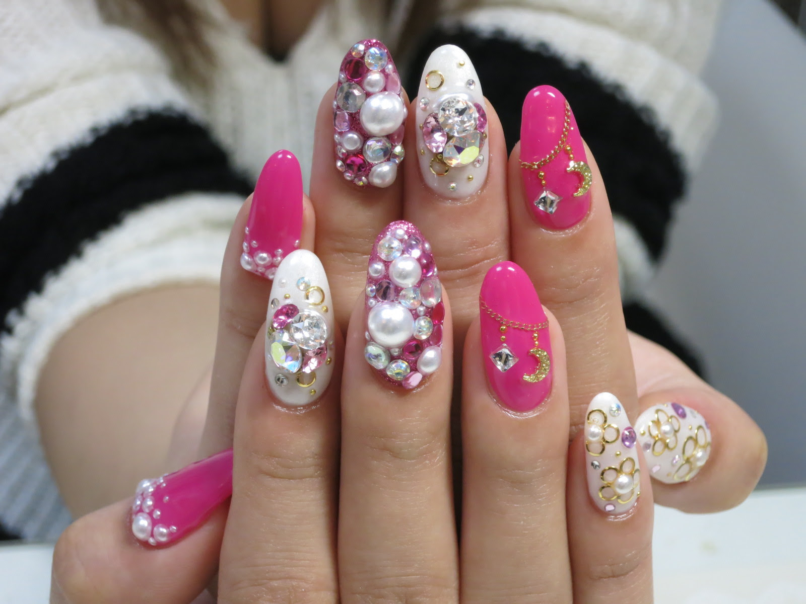 きらきら 派手かわネイル 渋谷区でジェルネイル Nail Salon ネイルサロン R