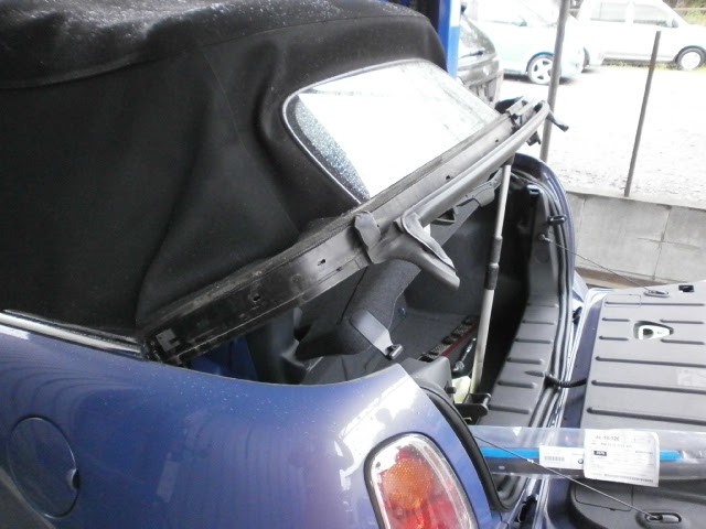 みつばち自動車のブログ ミニ クーパーs モール交換の巻